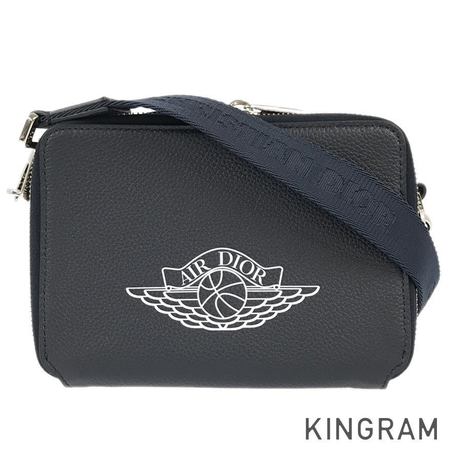 ディオール AIR DIOR ナイキ エアジョーダン コラボ ジップドコンパクト 2NIBC119YWD レザー ショルダーバッグ ftj【中古】 :ftj-6096257:キングラムモール - 通販 - Yahoo!ショッピング