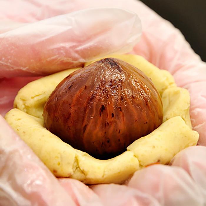 栗山 4個入BOX 栗を栗で包む 美味しい和菓子 中も外も栗づくし 国産