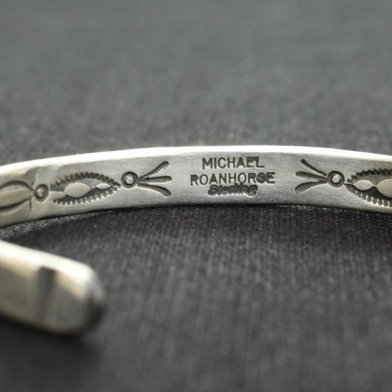 に*こ様 Michael Roanhorse バングル　シルバー　ナバホ族　イン NAVAJO シルバーバングル Michael Roanhorse作 (B) : REVE Yahoo!店