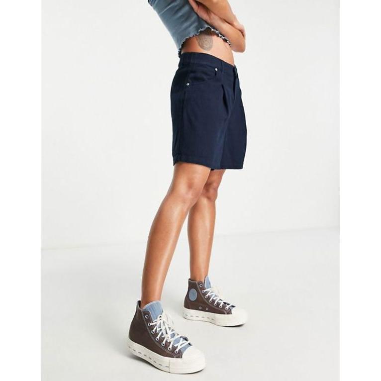 エイソス レディース ハーフパンツ・ショーツ ボトムス ASOS DESIGN Hourglass dad short with linen in navy｜revida2｜03