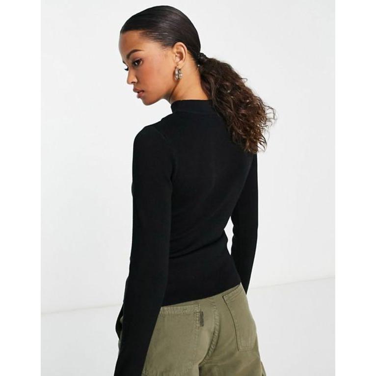 ニュールック レディース シャツ トップス New Look knit cut-out crew neck long sleeve top in black｜revida2｜02