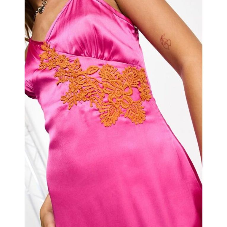 人気大割引 ハートブレーク レディース ワンピース トップス Heartbreak satin midi dress with lace contrast trim in pink