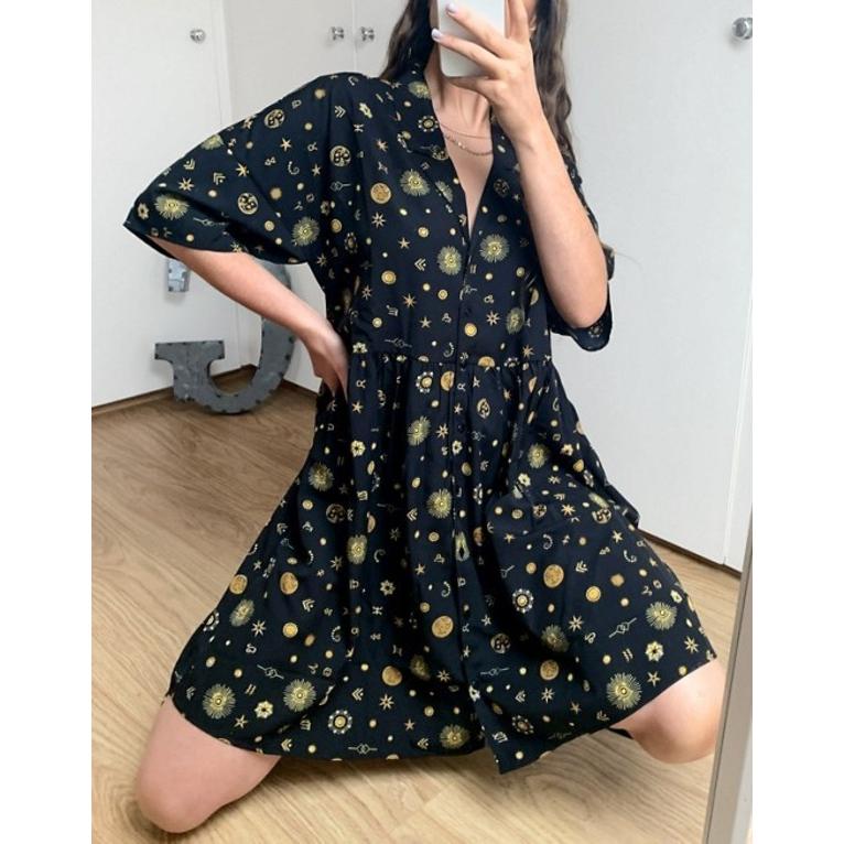 楽天ランキング1位 ノイジーメイ レディース ワンピース トップス Noisy May Shirt Dress With Zodiac Print In Black 美しい Missbargainhuntress Com