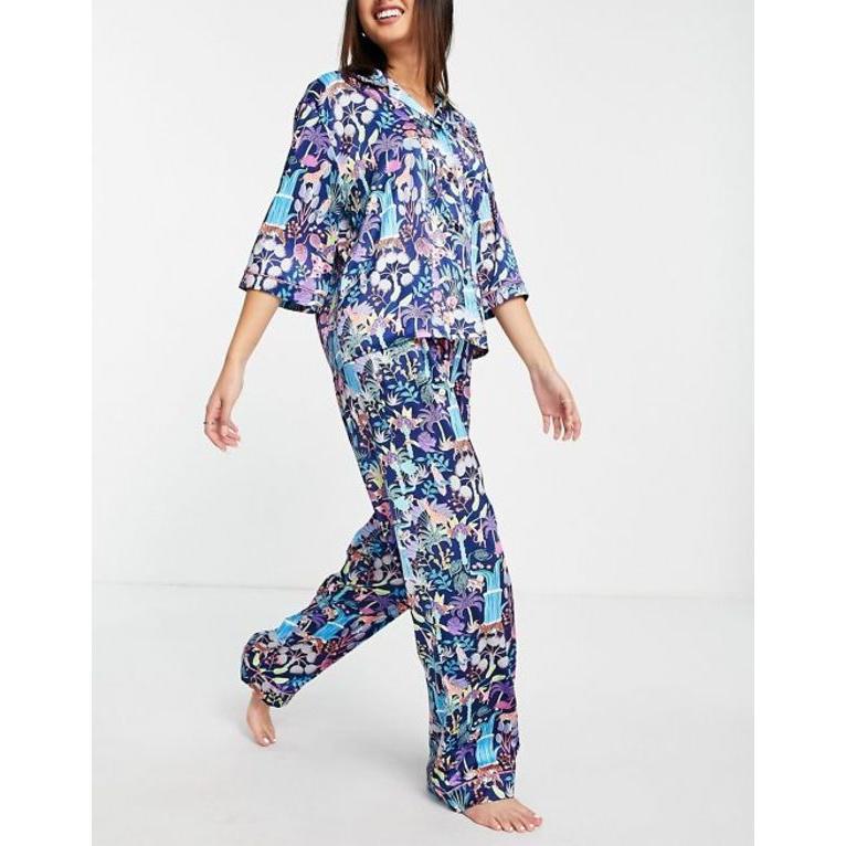 チェルシーピア レディース ナイトウェア アンダーウェア Chelsea Peers satin boxy pajama set in hyper jungle print