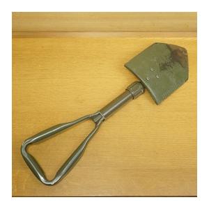 ドイツ軍　折りたたみ　スコップ　シャベル ドイツ軍放出品 折りたたみスコップ 三つ折り 樹脂製ケース付き