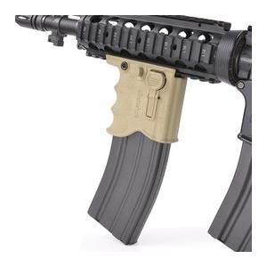 FAB Defense MG-20 フォアグリップ&スペアマガジンホルダー M16/M4系