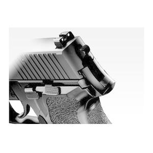 東京マルイSIG SAUER P226 RAIL ガスガン、マガジン、ホルスター TOKYO MARUI（東京マルイ） ガスガン シグザウエル P226E2 SIG SAUER