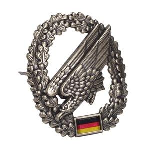 ドイツ軍放出品 記章ピンバッジ 空挺兵 ベレー帽用 BW Fallschirmjager