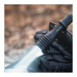 OLIGHT タクティカルライト Warrior X 4 ホルスター付き 2600ルーメン