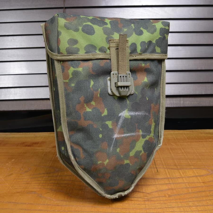 迷彩ポーチ付きスコップ ドイツ軍放出品 スコップカバー S95 フレクター迷彩 折りたたみ