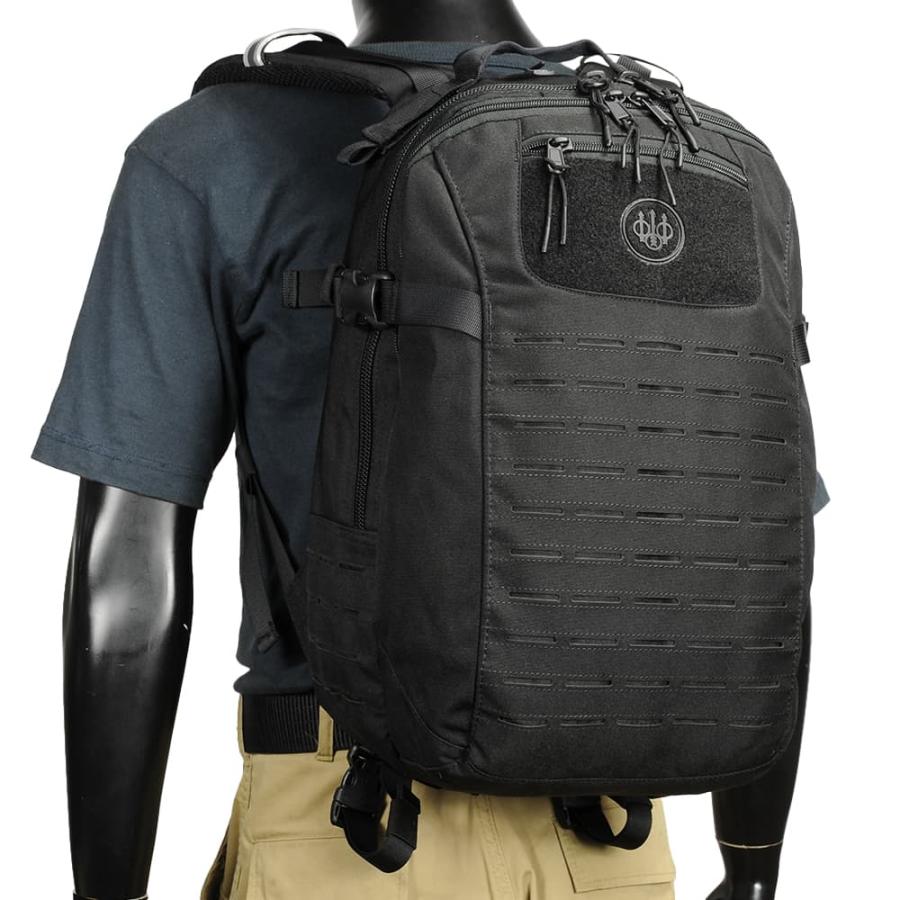 BERETTA タクティカルバックパック MOLLE レーザーカット 容量 BERETTA タクティカルバックパック MOLLE レーザーカット 容量
