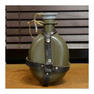 US放出品 キャンティーンカップセット チェコ軍放出品 キャンティーン M60 アルミ製 レザーストラップ付