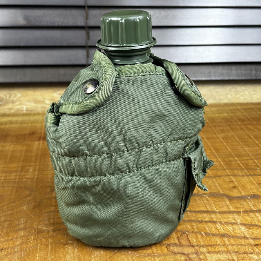 アメリカ軍放出品 キャンティーンポーチ 水筒/アリスクリップ付き OD