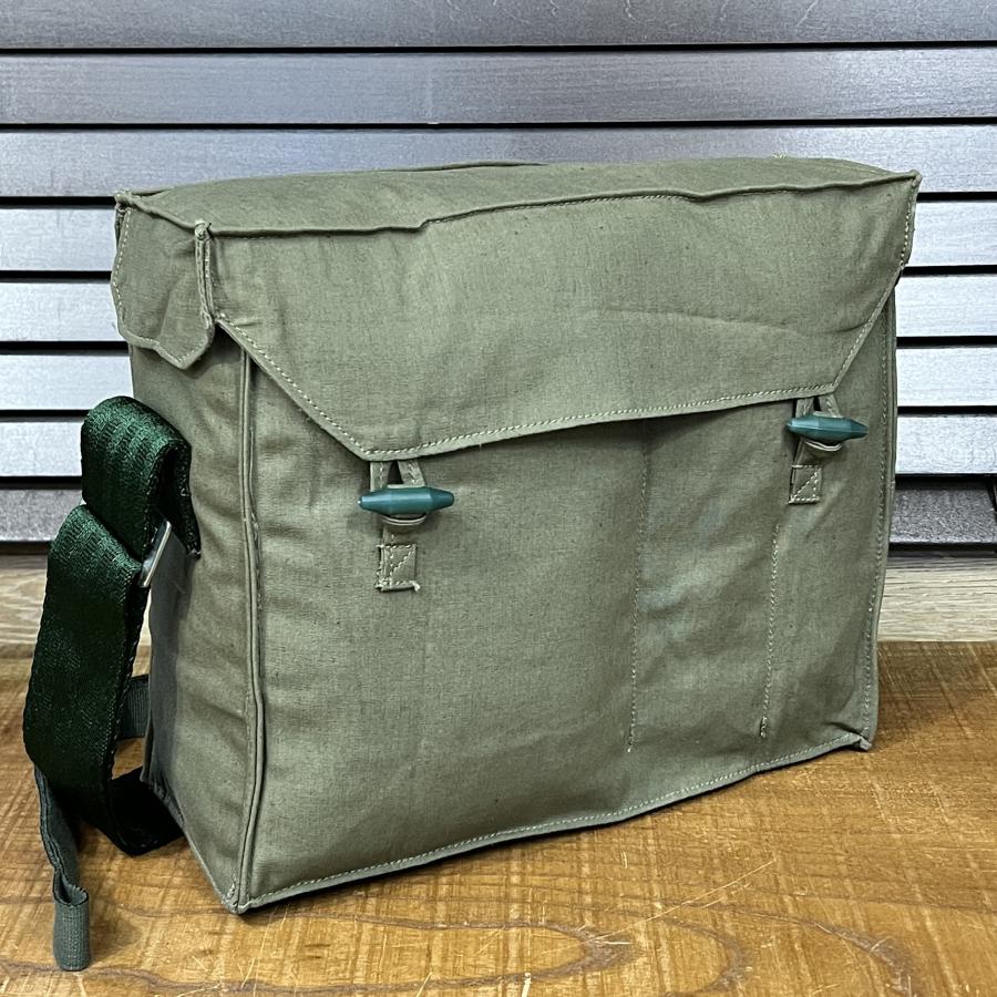 ブルガリア軍放出品 ガスマスクバッグ 帆布 ODグリーン [ 難あり