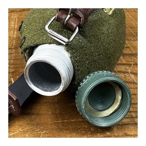 ルーマニア軍放出品 キャンティーン 水筒 アルミ製 ポーチ付き OD
