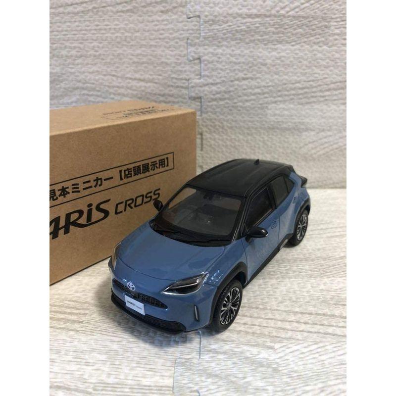 1/30 トヨタ 新型ヤリスクロス YARIS CROSS ハイブリッド カラーサンプル ミニカー 非売品 2トーン ブラックxグレイッシュ トヨタ 新型ヤリスクロス YARIS CROSS ハイブリッド カラーサンプル ミニカー 非売品 2トーン ブラックxグレイッシュ 　