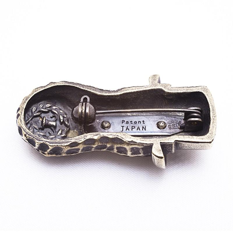 PEANUTS＆CO PEANUTS & CO. YACHIMATA PIN BADGE (BRASS) ピーナッツ