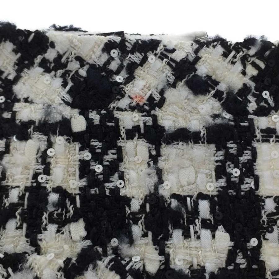 『CHANEL』シャネル　ツイード　スパンコール　タイトスカート ボタン付き ココマークボタン スカート ツイード ライトパープル マルチ