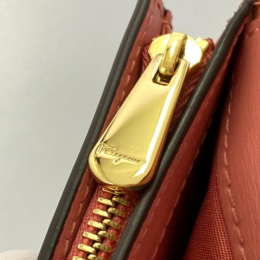 サルヴァトーレフェラガモ ガンチーニ コンパクトウォレット 2