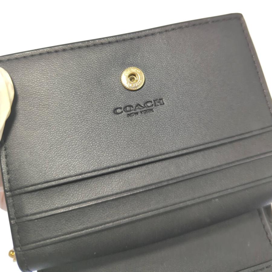 ラスト1点 新品未使用COACHコーチ 折り財布 スターミディアム ブラック箱付 COACH（コーチ） ラスト1点 ロゴプレート レザー 2つ折り財布