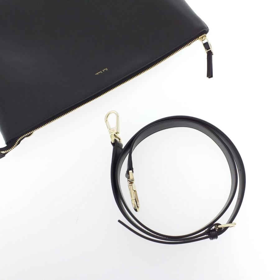 超美品・ポールスミス シティエンボス・クラッチバッグハンドル付 2WAY 