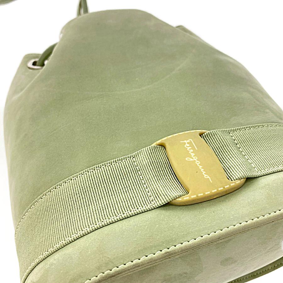 希少✨フェラガモ リュック ヴァラリボン 巾着 スエード ブラック 中古・古着通販】Salvatore Ferragamo (サルヴァトーレ