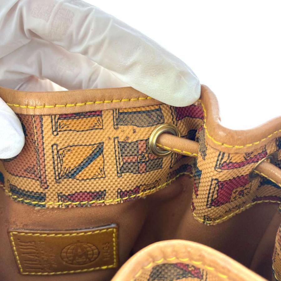 PRIMA CLASSE（プリマクラッセ） 巾着ショルダーバッグ 国旗柄/ライト