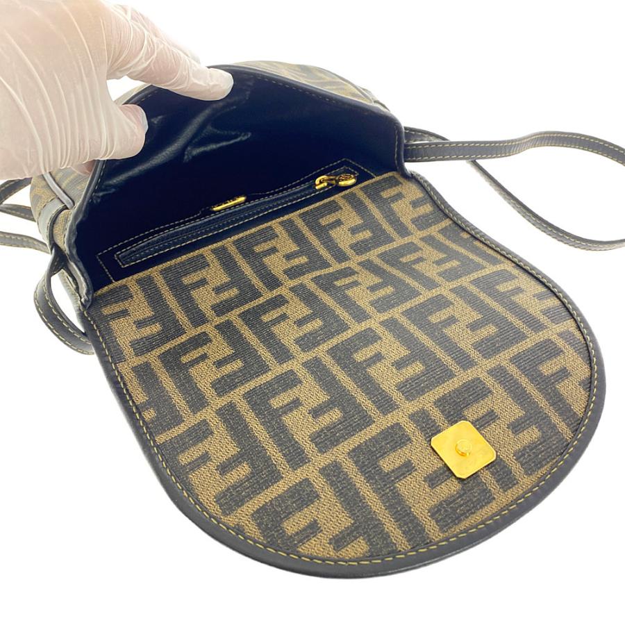 FENDI（フェンディ） ズッカ FFロゴ ハーフムーンショルダーバッグ 