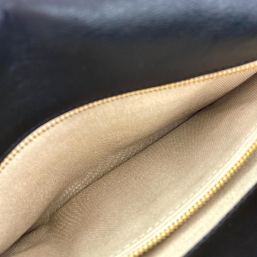 ESCADA エスカーダ ゴールドハートバックル チェーンショルダー ESCADA エスカーダ ゴールドハートバックル チェーンショルダー
