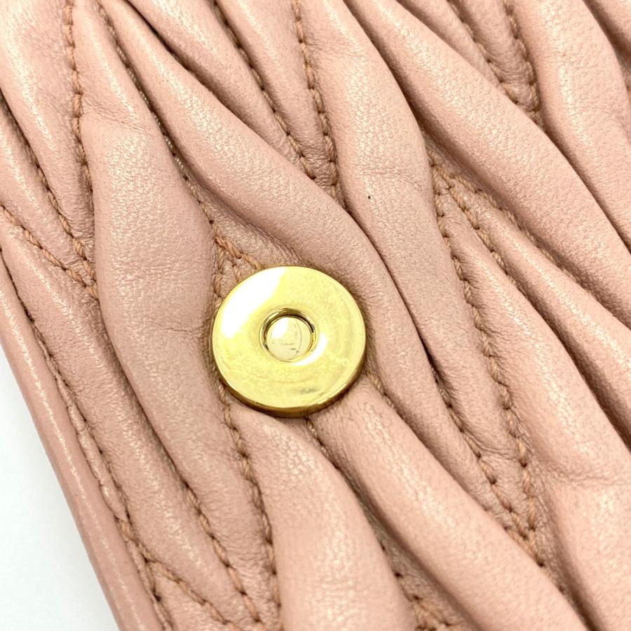 miu miu（ミュウミュウ） マテラッセ・ナッパレザー オパール 