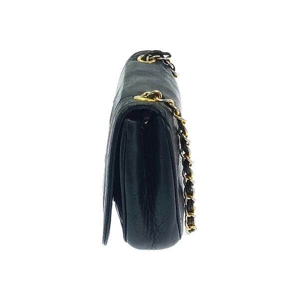 CHANEL ビンテージショルダーバッグ Vintage Chanel Camera 1992 Single Flap Bijoux Chain CC 24K Tassel