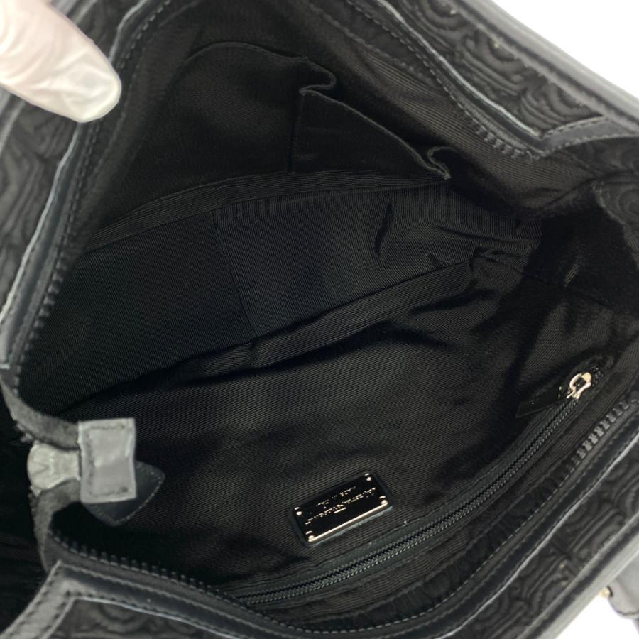 サルヴァトーレフェラガモ ガンチーニ キルティング トートバッグ