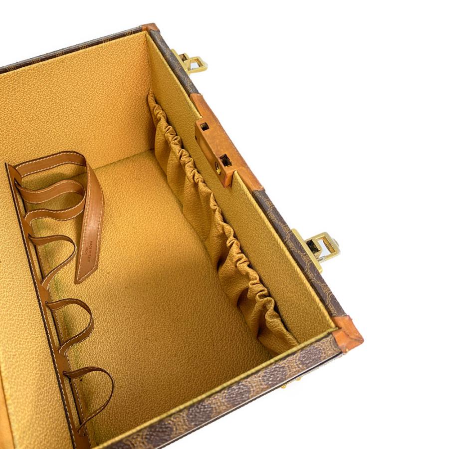 CELINE　バニティバッグ 中古・古着通販】CELINE (セリーヌ) バニティバッグ ブラウン