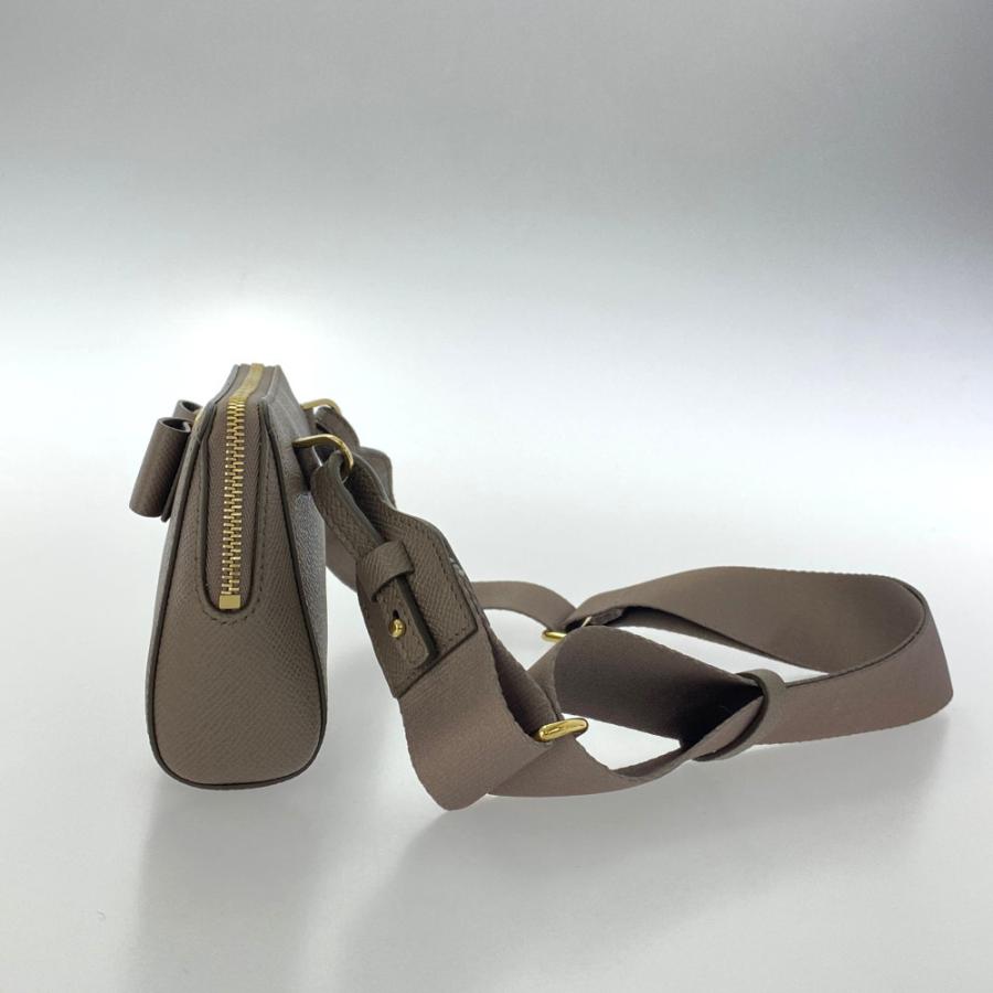 サルヴァトーレフェラガモ ウエストポーチ ヴェラ ボウ リボンバッグ