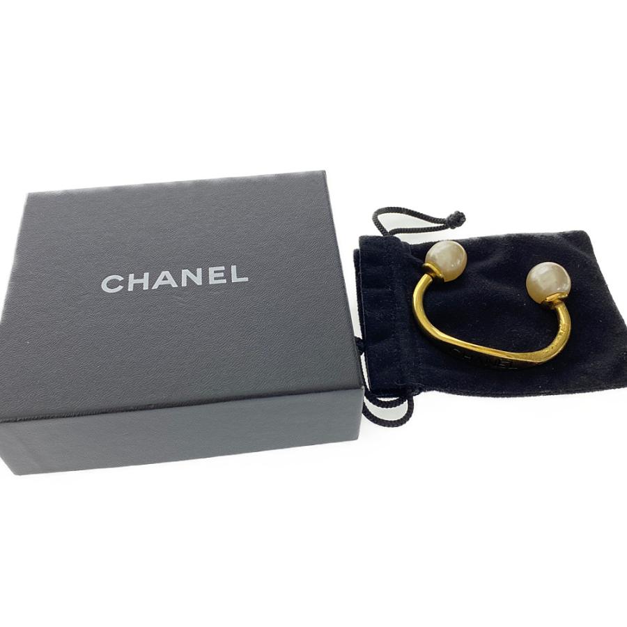 CHANEL（シャネル） ヴィンテージシャネル・パール付・ロゴカフ