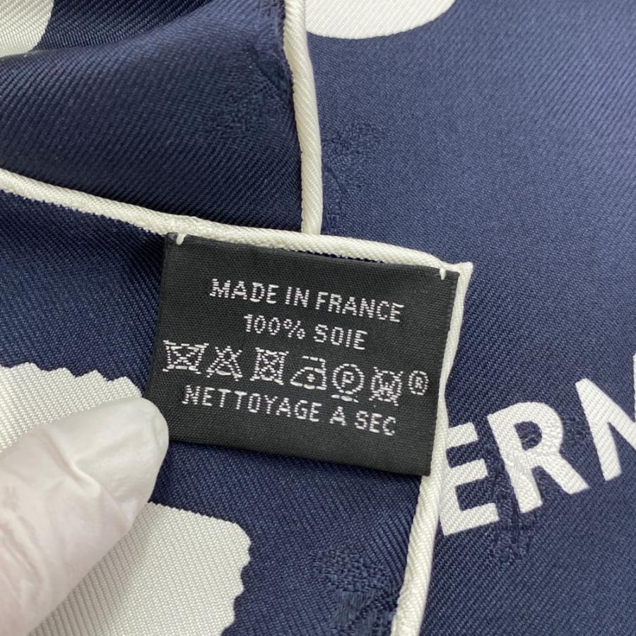 HERMES エルメス カレ90・Tout en Carre・全てはカレの中に