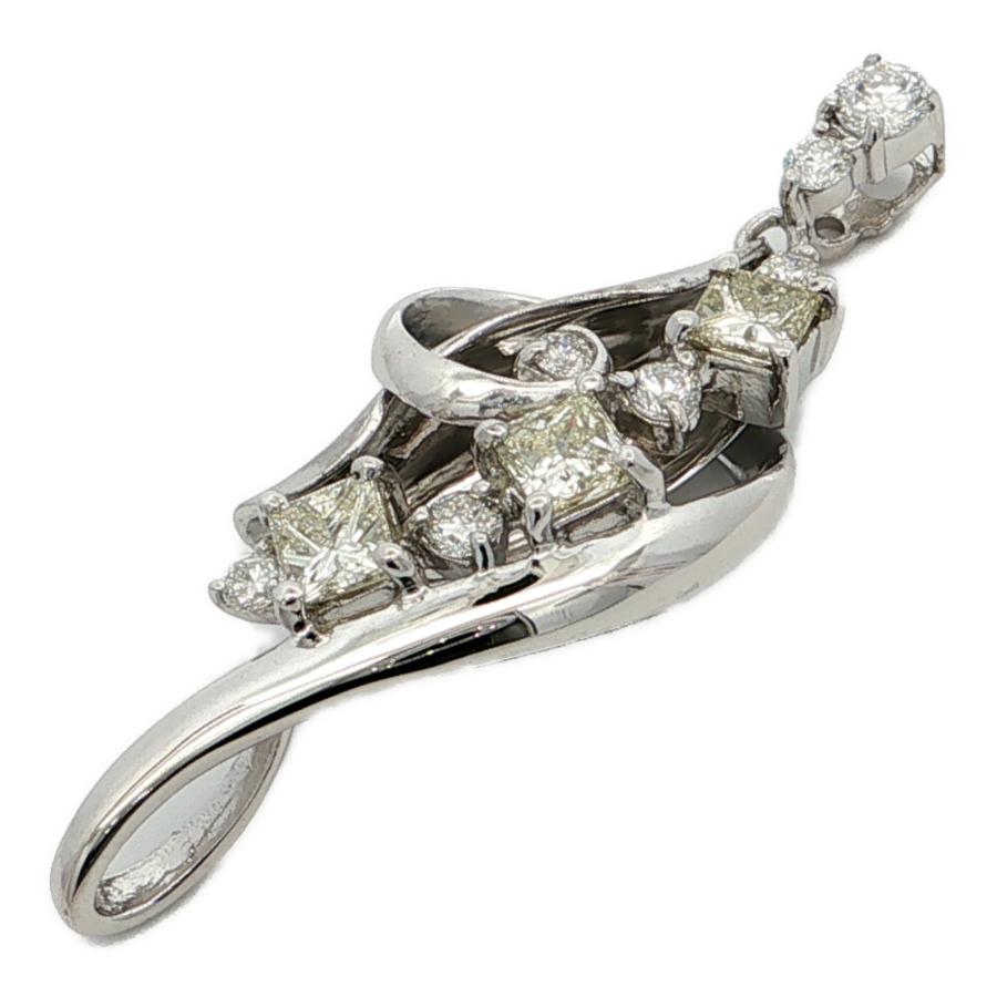 0.54ct 0.25ct フラワーモチーフ ダイヤモンド ペンダントトップ K18WG 