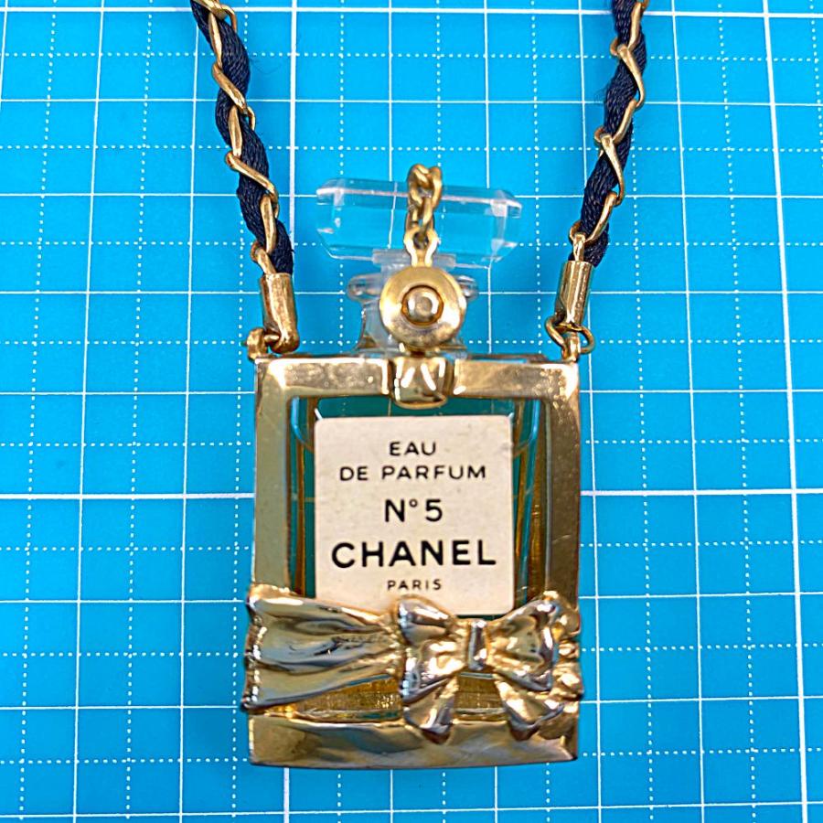 CHANEL シャネル No5・リボンケース付き・パフュームボトル・香水