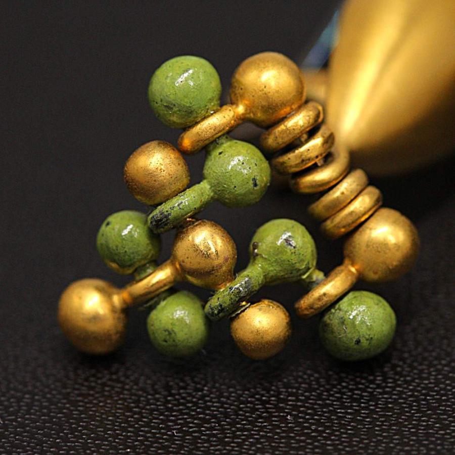 ホアキンベラオ ・デザインイヤリング/合金/メッキ-12.5g/ゴールド