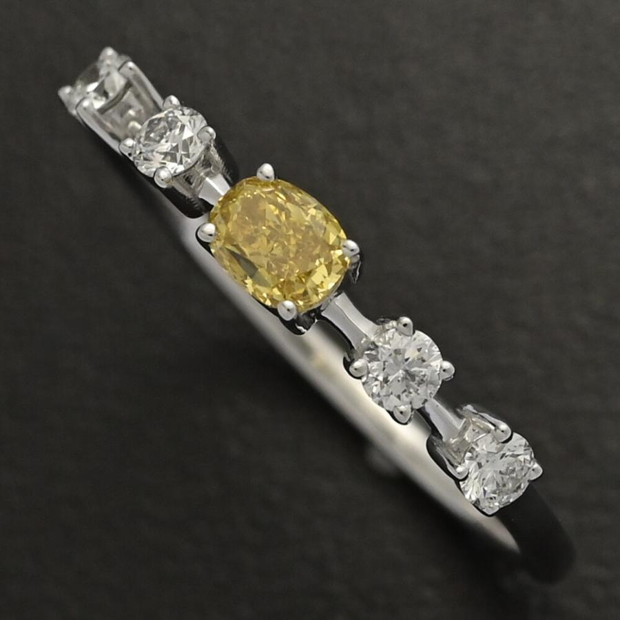 0.25ct/FD:0.18ct/オーバルシェイプ イエローダイヤモンド カラーレス