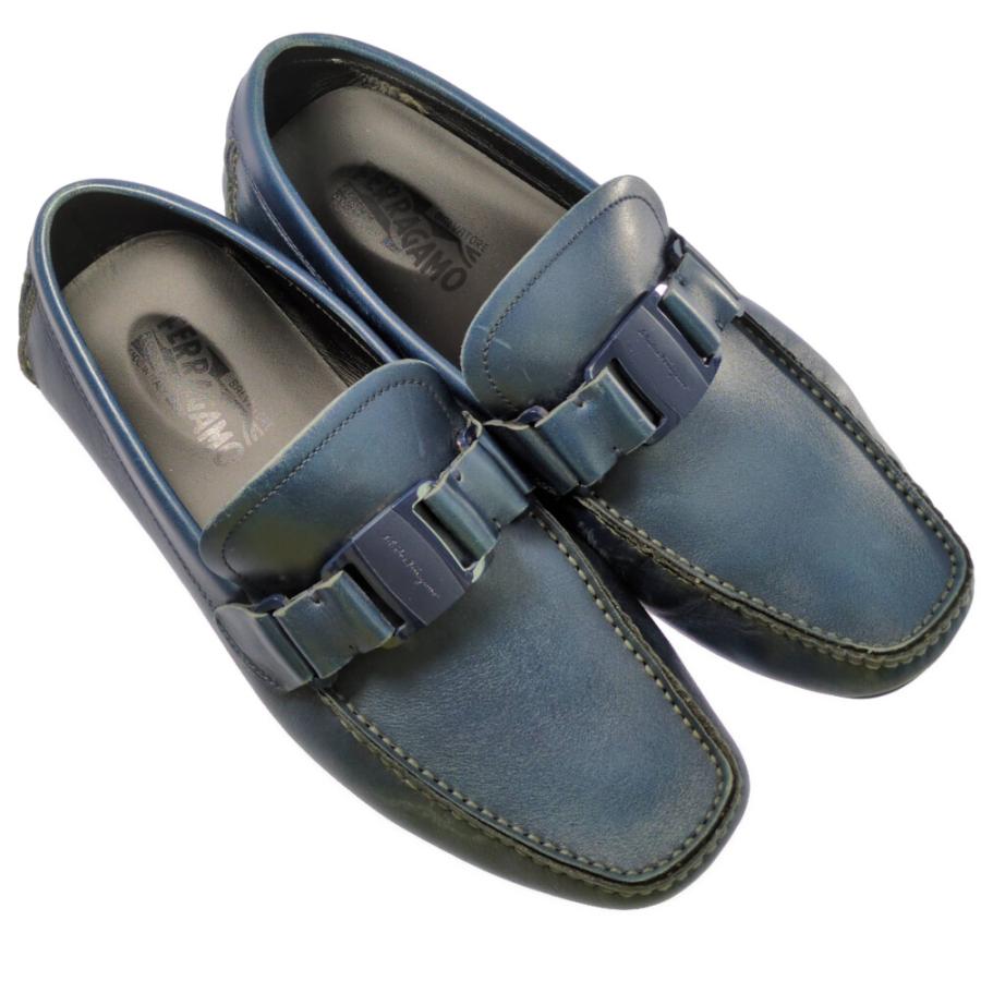 Salvatore Ferragamo サルヴァトーレフェラガモ ヴァラリボン