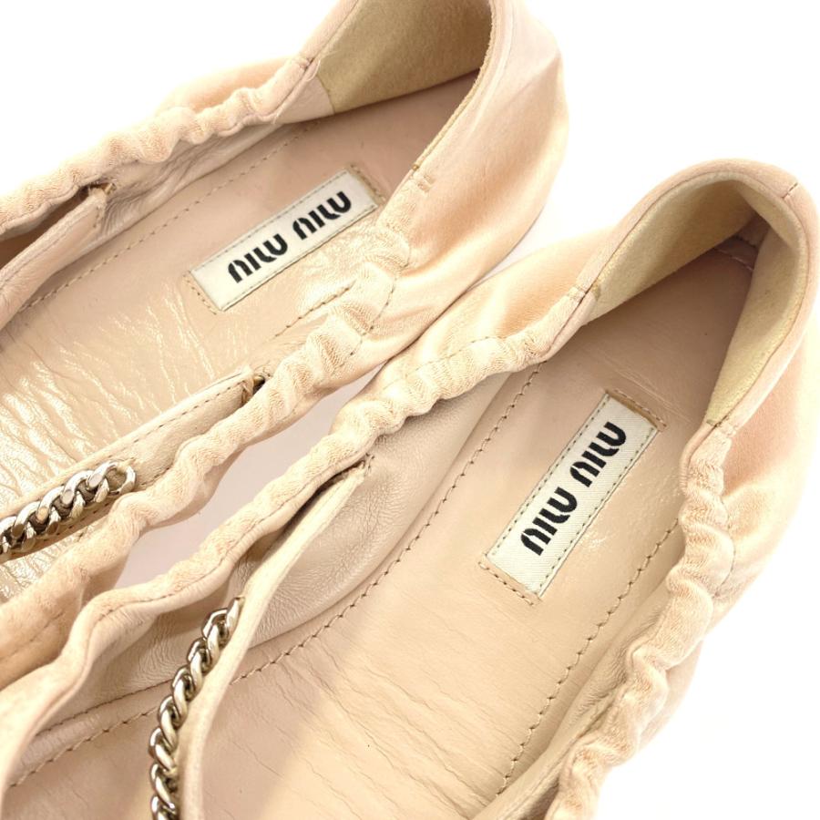 miu ミュウミュウ チェーンロゴ バレエシューズ フラット miu ミュウミュウ チェーンロゴ バレエシューズ フラット