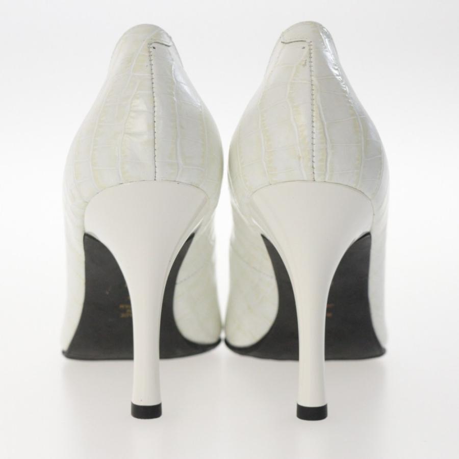DIANA 未使用・ダイアナ ポインテッドトゥ・パンプス靴 型押し