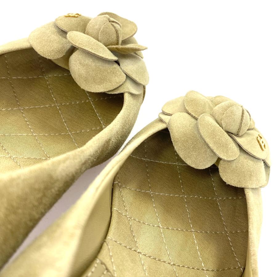 CHANELカメリアベージュパンプス 中古・古着通販】CHANEL (シャネル) カメリアヒールパンプス