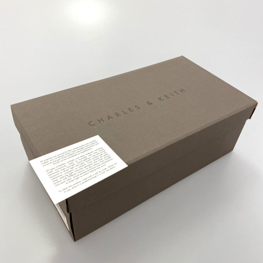 チャールズアンドキース スタックヒールサンダル靴 Ck1 38 ブラック レッド ゴールド金具 Charles Keith 翌日配送可 Rf3 H Ssda37l リファスタ Yahoo ショッピング店 通販 Yahoo ショッピング