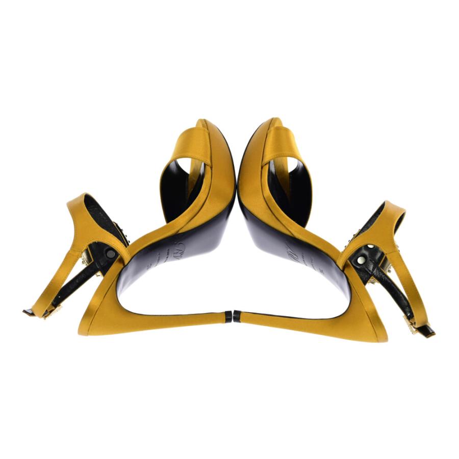 Roger Vivier ロジェヴィヴィエ ビジューバックル サテン ヒール