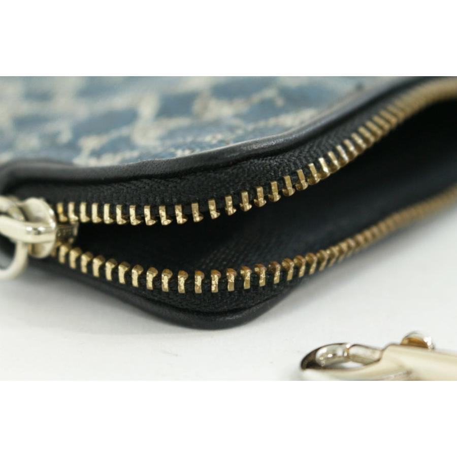 COACH（コーチ） ミニシグネチャー・スモールL-ジップリストレット