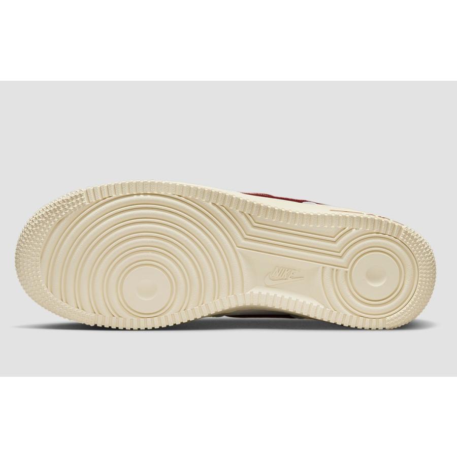 NIKE（ナイキ） NIKE AIR FORCE 1 '07 SE エアフォース 1 '07 SE