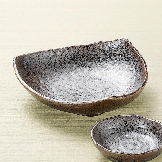 和食器 油滴三角刺身皿 16 16 5 5 5cm うつわ 陶器 おしゃれ おうち S 白いごはん器のお店 ライスボール 通販 Yahoo ショッピング