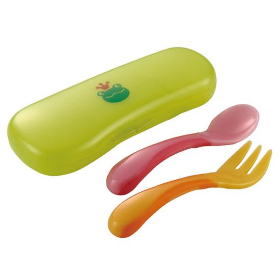 ベビー食器 離乳食 おでかけランチくん にぎにぎスプーン・フォーク(ケース付) リッチェル カトラリー 赤ちゃん ギフト 出産祝い | リッチェル | 01